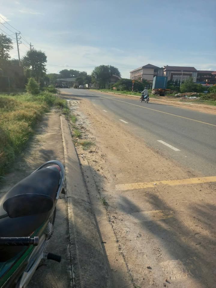 Đất thổ cư 1000m² mặt tiền đường Lê Văn Mầm, Dĩ An - Giá chỉ 25 tỷ!