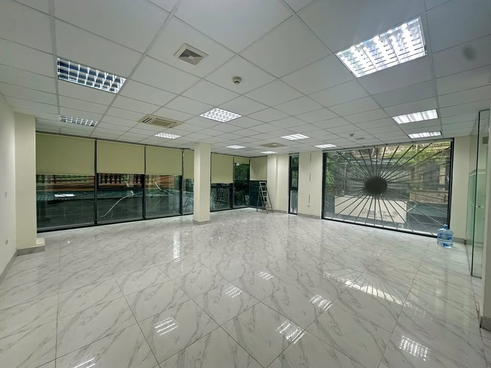 Văn phòng cho thuê tại đường Nguyễn Đổng Chi, 170m² - Giá chỉ 32 triệu/tháng!
