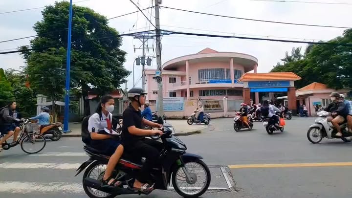 Nhà phố Tân Thới Hiệp, quận 12, 60m² giá 7.69 tỷ - Sẵn sàng ở ngay!