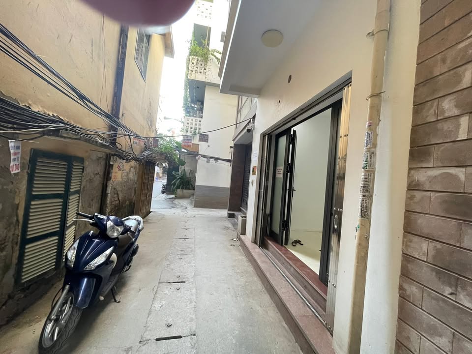 Nhà cho thuê 40m² tại Giang Văn Minh, Ba Đình - Phù hợp làm văn phòng và kinh doanh online!