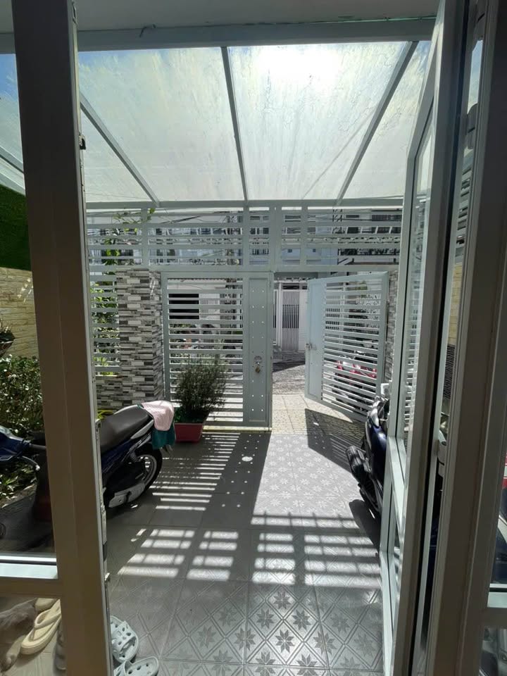 Nhà phố Thái Lâm Đà Lạt 92.8m² giá 8.5 tỷ - Thiết kế hiện đại, thoáng mát!