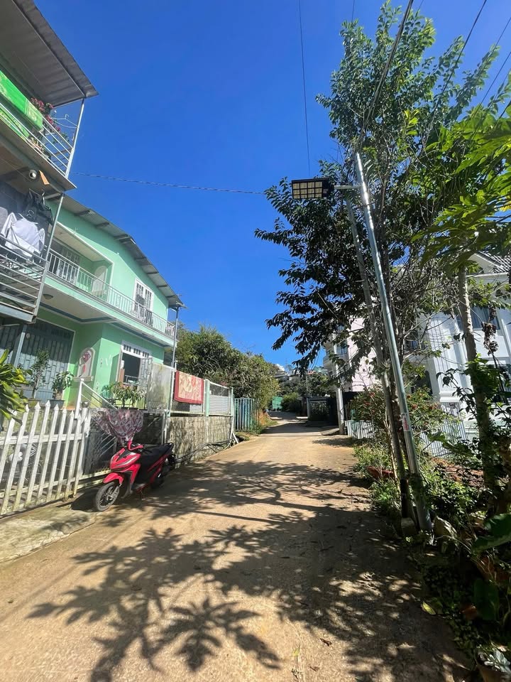 Nhà liên kế đường Khe Sanh Đà Lạt 70m² giá 1.6 tỷ - View đẹp, vị trí trung tâm!