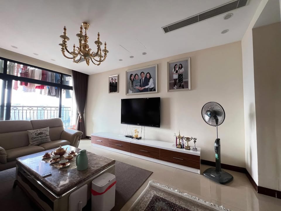 Căn hộ Royal City 164m² giá thỏa thuận - Tầng trung đẹp, full nội thất!