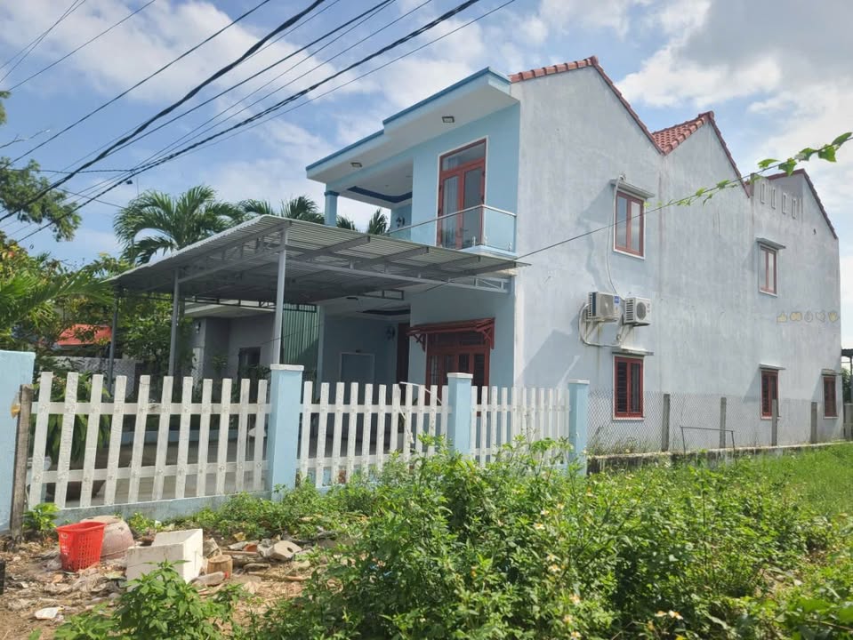 Biệt thự 200m² tại Hội An giá 4 tỷ - Thiết kế hiện đại, ô tô vào tận nhà!