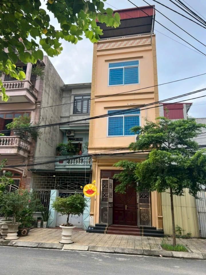 Nhà phố 3 tầng cho thuê mặt đường Lê Hồng Phong, Phủ Lý - Không gian lý tưởng cho kinh doanh