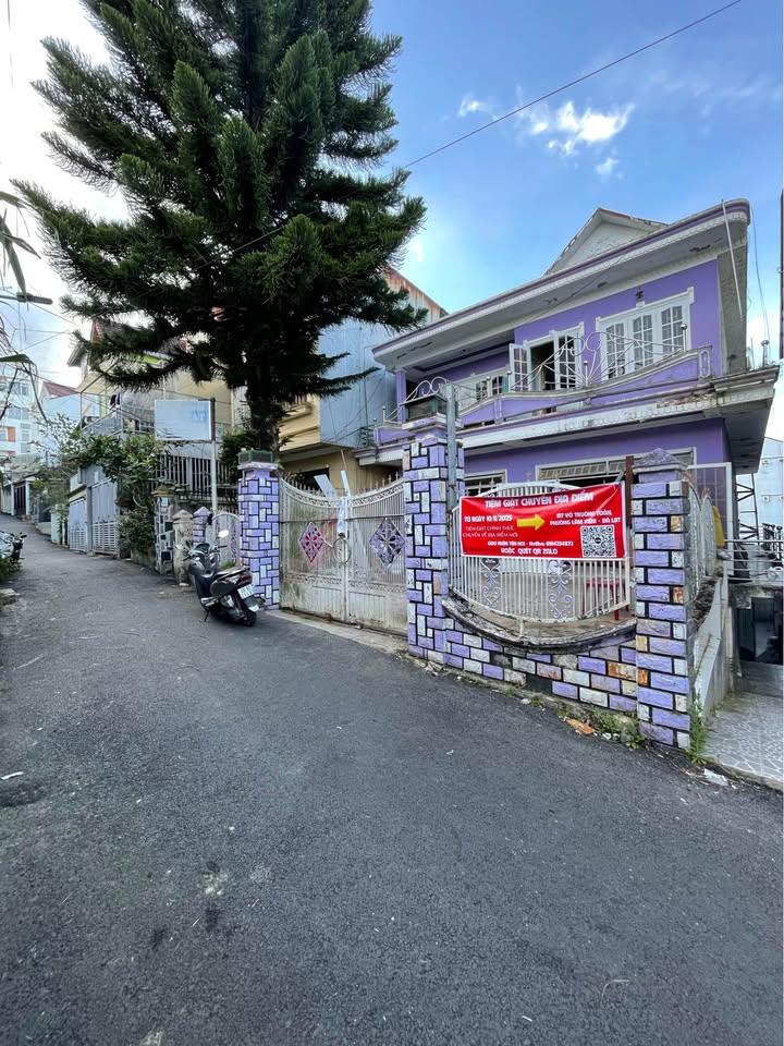 Nhà bán đường Phù Đổng Thiên Vương, Đà Lạt 107m² giá 7.5 tỷ - Hướng Đông Nam, đầy đủ tiện nghi!