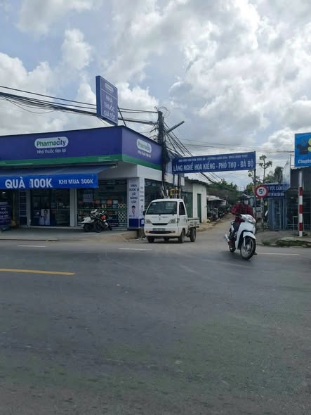 Nhà trệt lửng đường Làng Hoa Bà Bộ, Long Hòa, 60m² - Giá chỉ 950 triệu!