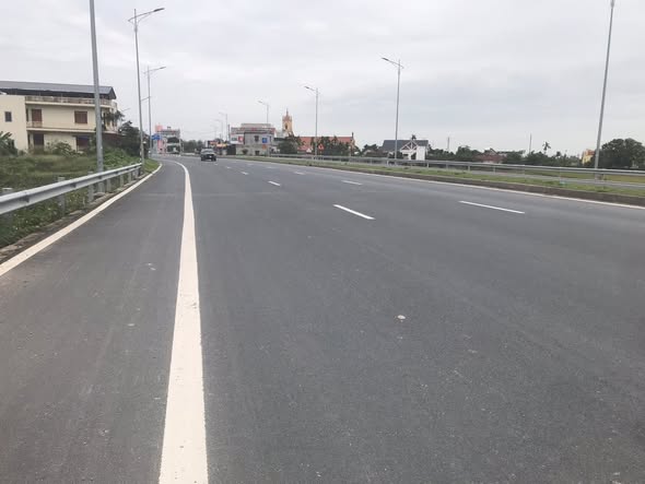 Đất nền Quốc lộ 21, Hải Hậu, 200m² - Hướng đẹp, tiềm năng kinh doanh!