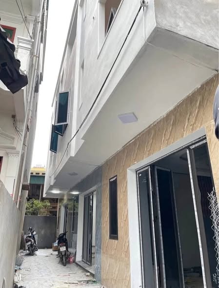 Nhà 3 tầng Kỳ Bá Thái Bình 48m² giá 2 tỷ - Vị trí thuận lợi gần công viên