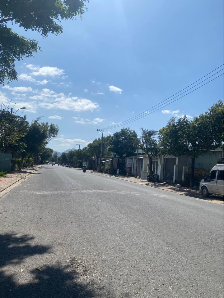 Đất nền đường Trần Văn Hai, Trường Chinh 144m² giá 2 tỷ - Khu kinh doanh sầm uất!