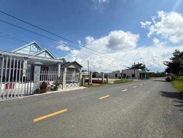 Đất thổ cư 119m² mặt tiền đường Mai Văn É, Tây Ninh - Giá chỉ 1.35 tỷ, cơ hội không thể bỏ lỡ!