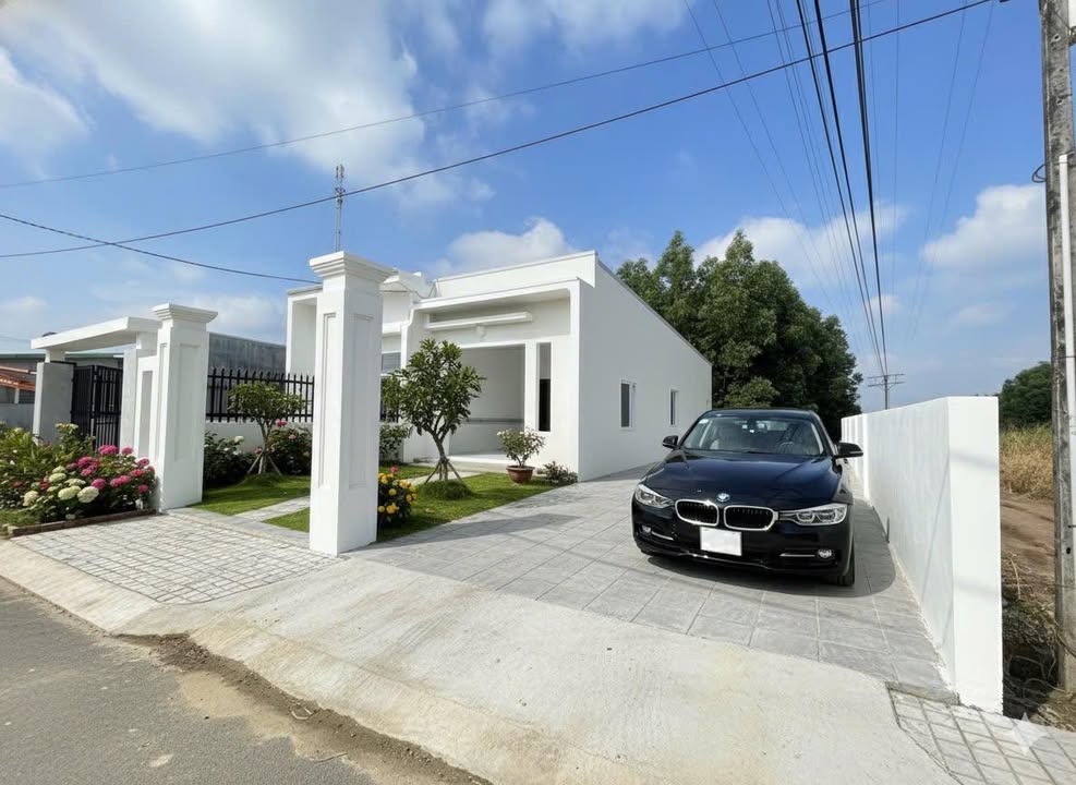 Nhà Hưng Thịnh Trảng Bom 276m² giá 1.55 tỷ - Góc 3 mặt tiền, sổ riêng