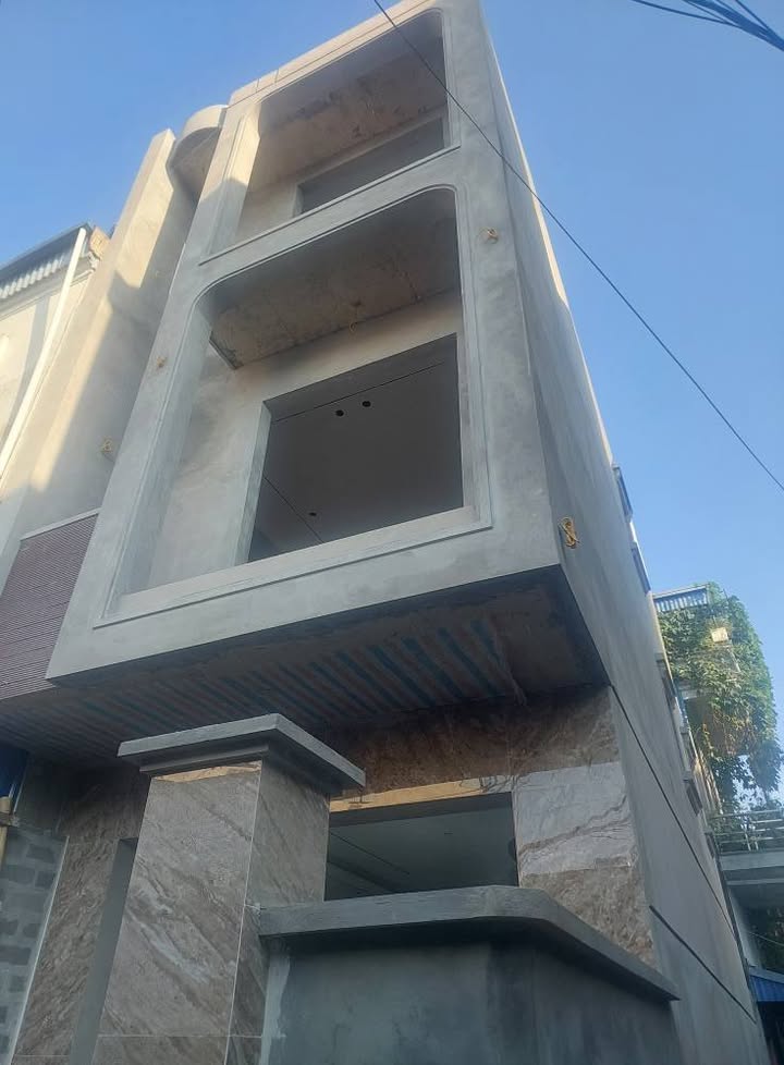 Nhà lô góc 3 tầng Trần Hưng Đạo 56m² giá 2.9 tỷ - Vị trí trung tâm thuận tiện!