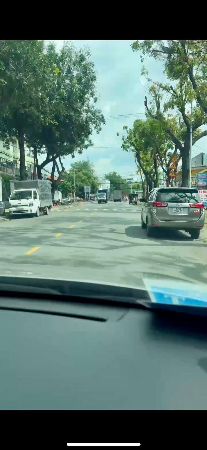 Nhà mặt tiền Ngô Chí Quốc Thủ Đức 380m² giá 32 tỷ - Cơ hội vàng cho nhà đầu tư!