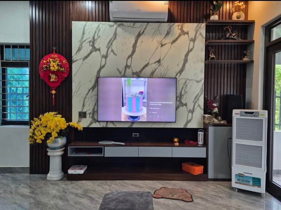 Nhà lô góc 2 tầng tại Hà Phong 100m² giá 2 tỷ - Sổ đỏ chính chủ!