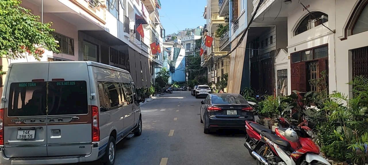 Đất nền khu 5 Bạch Đằng, Hồng Gai 60.7m² giá chỉ 2 tỷ - Vị trí trung tâm sầm uất!