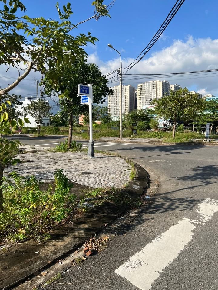 Đất nền KĐT Bàu Tràm, Liên Chiểu 100m² - Sổ đỏ chính chủ, giá thỏa thuận!