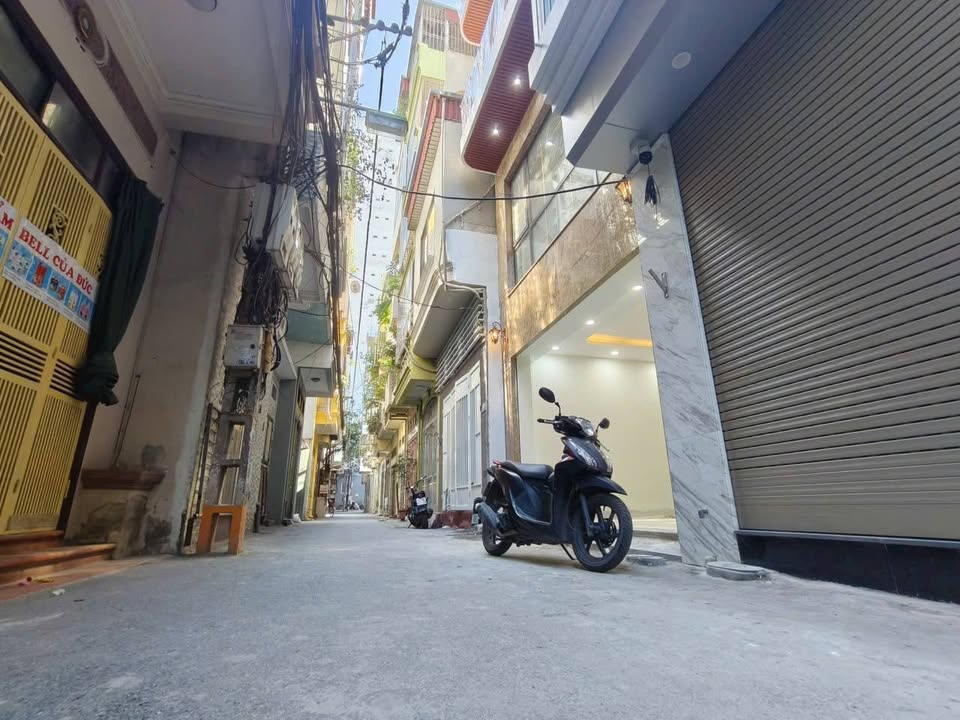 Nhà riêng Ngọc Thụy Long Biên 50m² - Dân trí cao, sẵn sàng giao dịch!