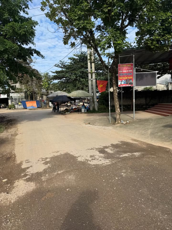 Đất thổ cư Kim Phú Tuyên Quang 120m² giá 1.1 tỷ - Đường ô tô vào tận nơi!