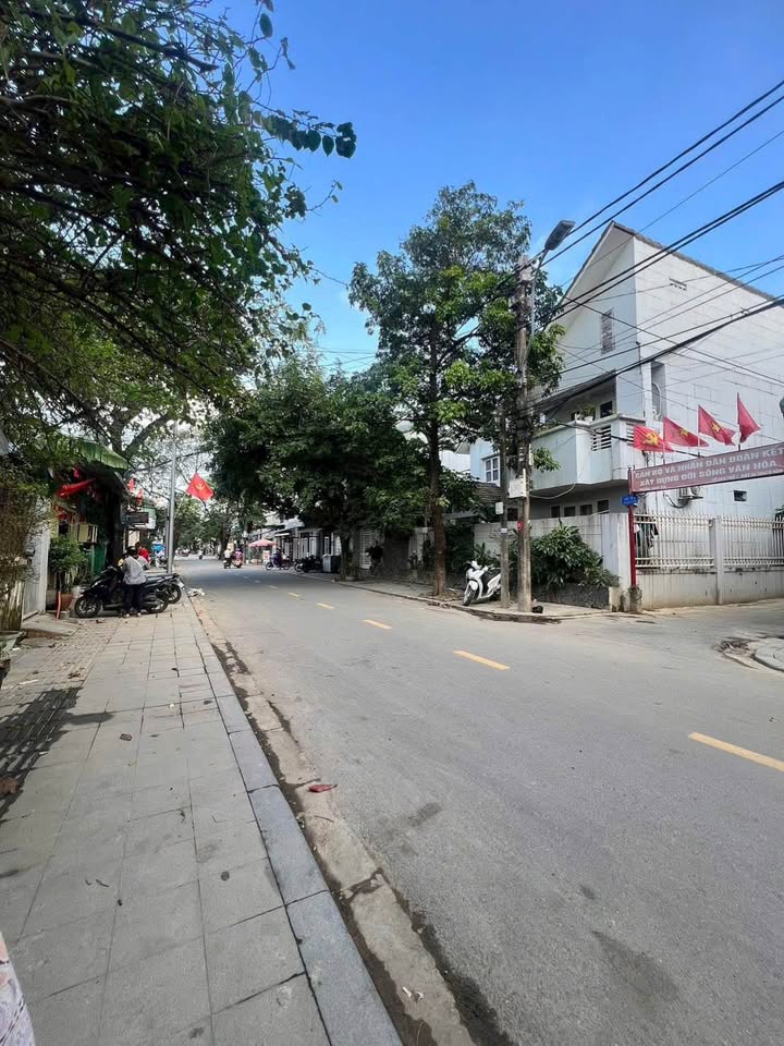 Nhà vườn đường Thạch Hãn Huế 200m² giá 5 tỷ - Sổ hồng chính chủ, thương lượng ngay!