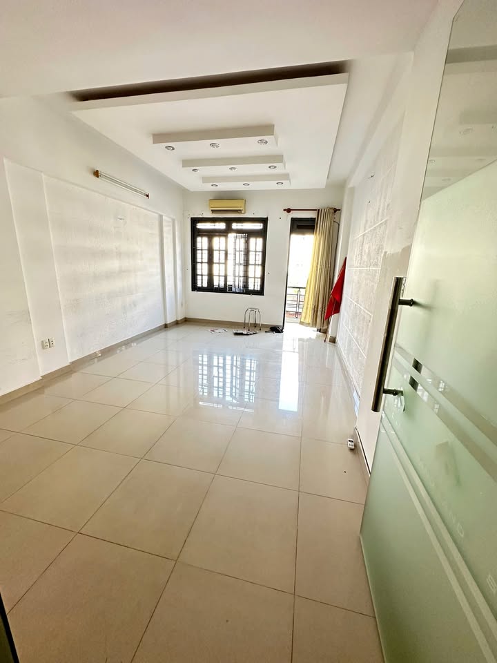 Nhà cho thuê đường Hoa, Phường 7, Quận Phú Nhuận - Diện tích 72m², giá cực tốt!