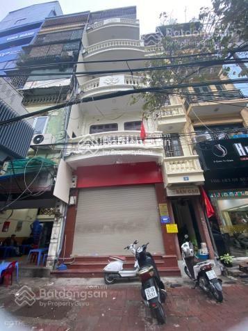 Cho thuê nhà mặt phố Quốc Tử Giám, tổng diện tích 900m² - Vị trí đắc địa, thang máy