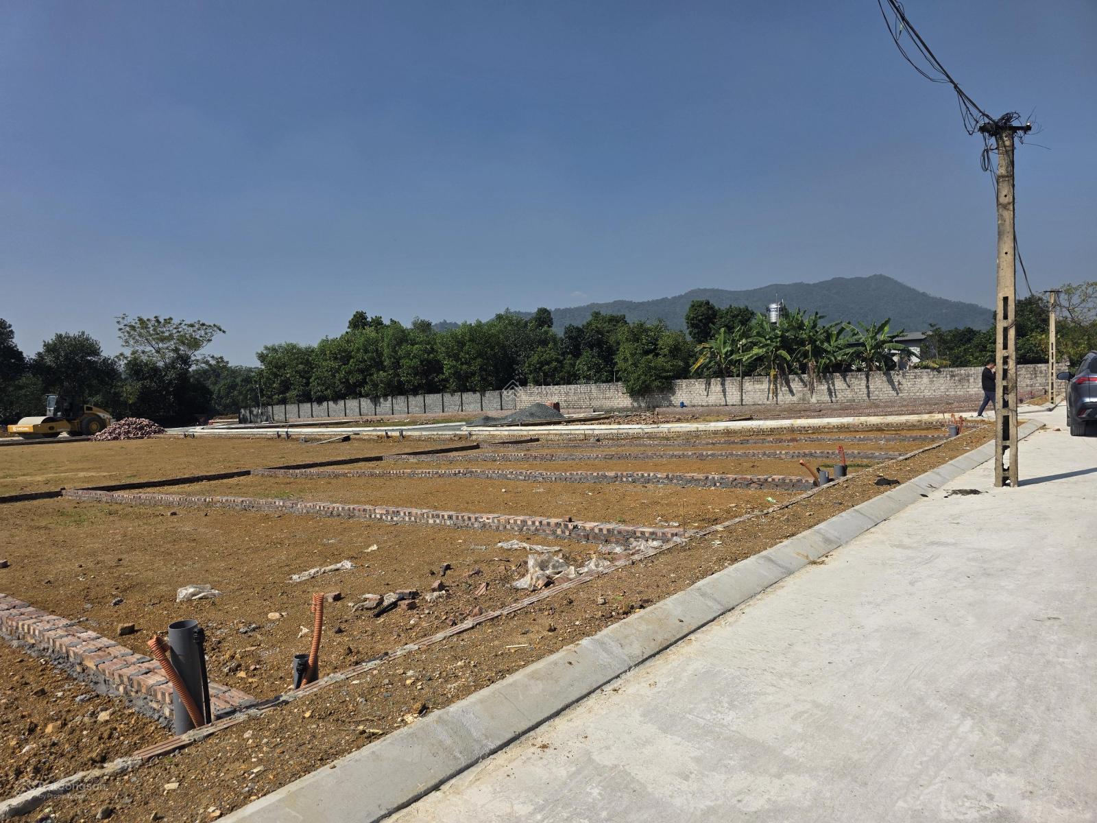 Đất thổ cư kinh doanh Hòa Sơn 100m² giá 1 tỷ - Đối diện trường học, sẵn sàng đầu tư!