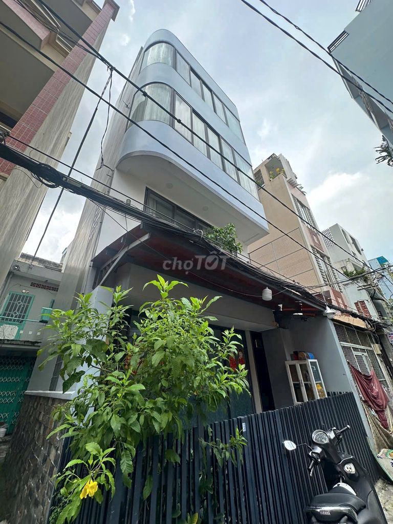 Nhà trung tâm Quận 3 30m² giá 7.9 tỷ - Tiện ích đỉnh cao, sổ hồng chính chủ!