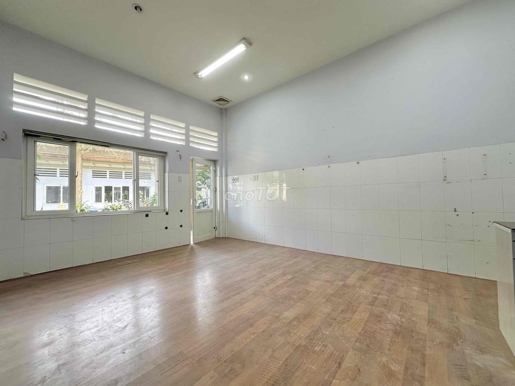 Phòng trọ mới giá rẻ tại Lê Văn Chí, Thủ Đức 30m² - Không giới hạn người và xe!