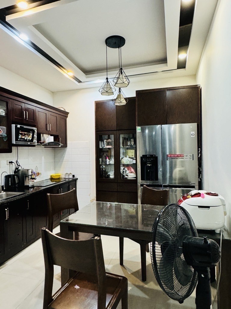 Nhà 4 tầng phố Trung Phụng 48m² giá 9.6 tỷ - Full nội thất, chỉ việc dọn vào ở!