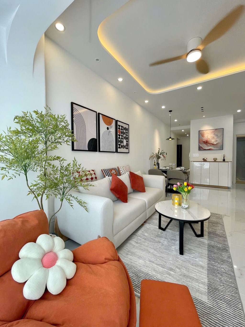 Căn hộ Hoàng Hoa Thám 52m² giá 2.08 tỷ - Mới tinh, vào ở ngay!