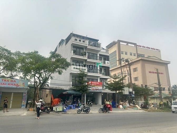 Nhà mặt phố Nguyễn Hoàng Tôn, Tây Hồ, 81m² giá 19.4 tỷ - Đầu tư sinh lời ngay!