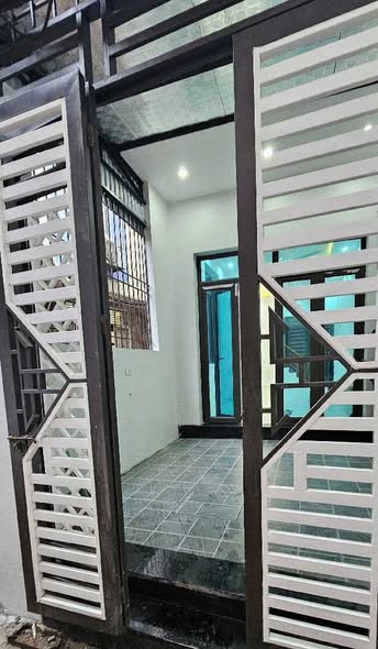 Nhà Liên Ninh, Thanh Trì 50m² giá 6 tỷ - Ô tô ngủ nhà, full nội thất!