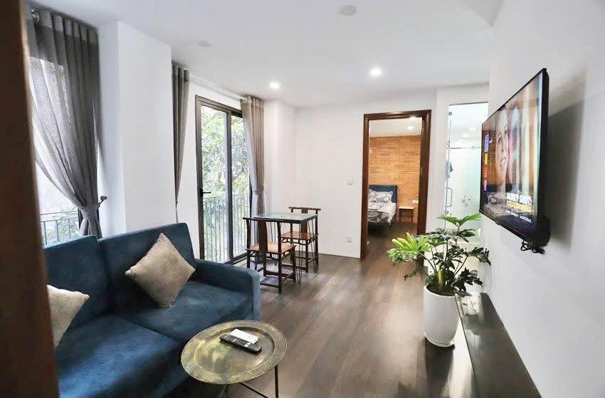 Căn hộ dịch vụ cao cấp 2 ngủ Đặng Thai Mai 80m² - Nội thất đầy đủ, thiết kế hiện đại!