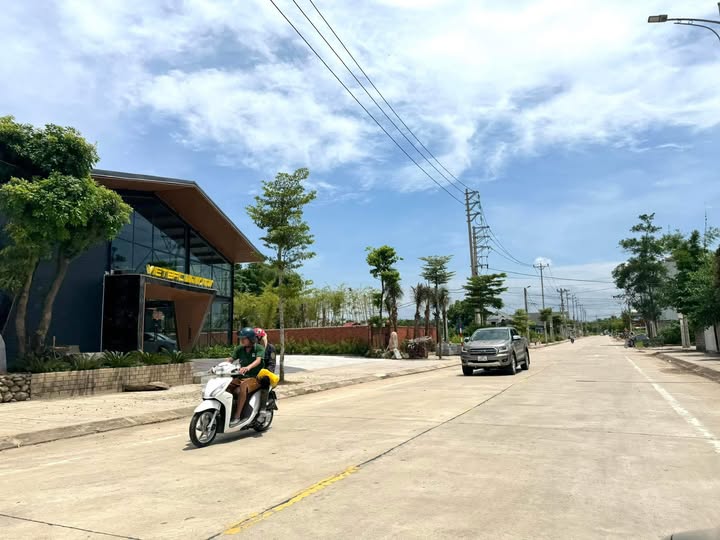 Đất Biệt Thự Tái Định Cư Đồng Bẩm 216m² giá 5 tỷ - Đường rộng, vị trí đẹp!