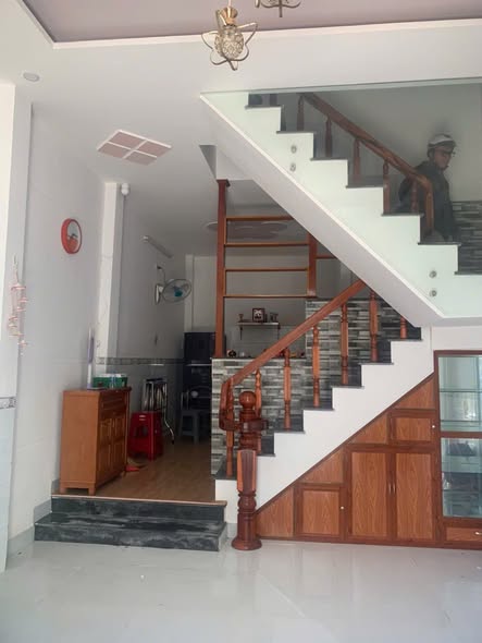 Nhà mặt tiền 3 tầng Đống Đa Quy Nhơn 44,7m² giá 3,2 tỷ - Sổ đỏ chính chủ!