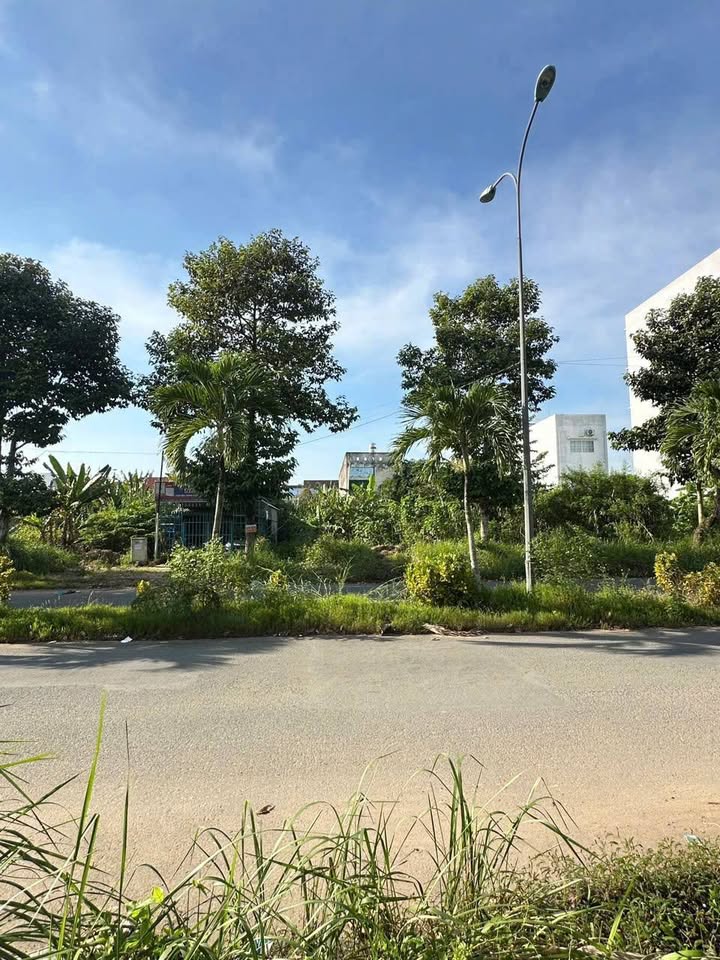 Đất nền KDC Phú An Cần Thơ 200m² giá 7.4 tỷ - Sổ hồng chính chủ, hướng Đông Nam