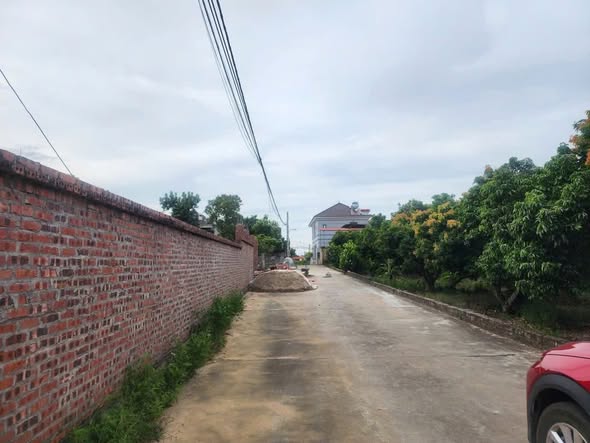 Đất thổ cư Chí Minh 250m² giá 1.1 tỷ - Mặt tiền 10m, hướng Tây Bắc!