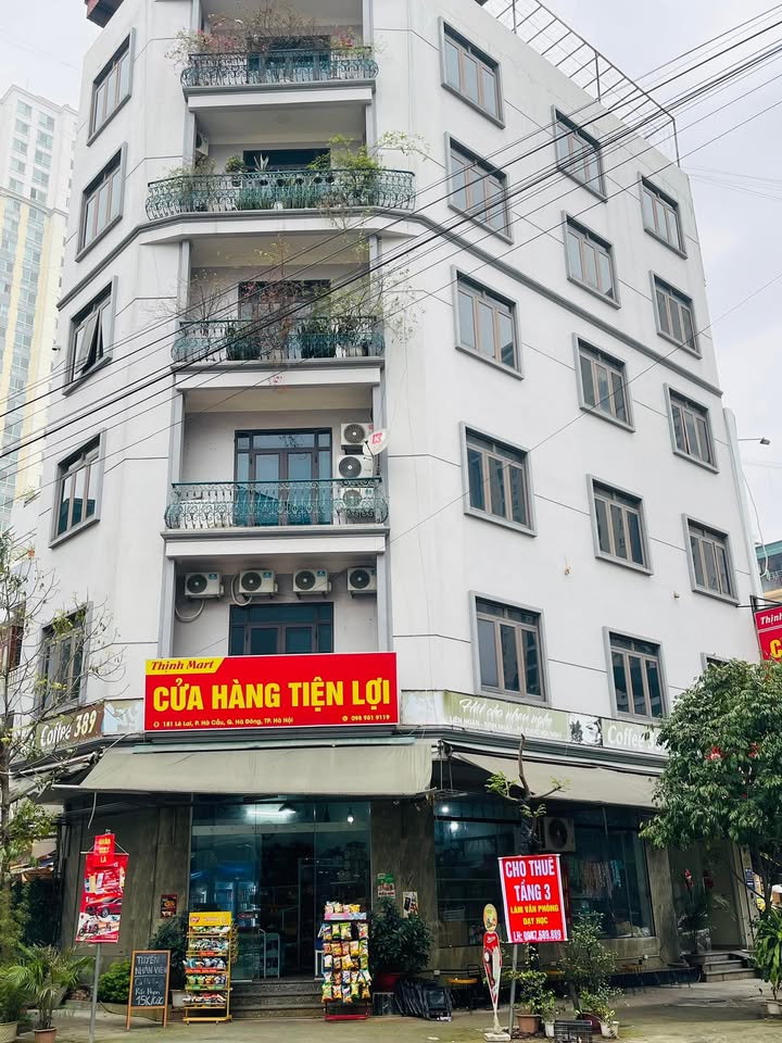 Văn phòng cho thuê tại ngã tư Lê Lai 90m² - Sẵn sàng vào làm ngay!