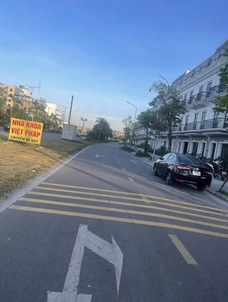 Shophouse Trần Nhân Tông, Uông Bí 123.5m² giá 4 tỷ - Vị trí vàng sầm uất!