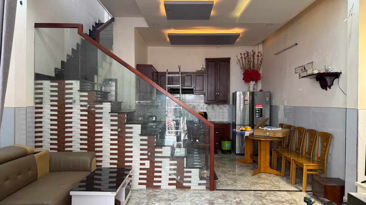 Nhà mới 2 tầng hẻm xe hơi Trần Thị Cờ, Thới An, Q12 - Full nội thất chỉ 4.7 tỷ!