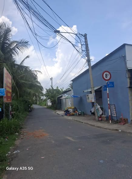 Đất nền mặt tiền 90C Long Hòa A, Mỹ Tho 300m² giá 2.9 tỷ - Cơ hội đầu tư tuyệt vời!