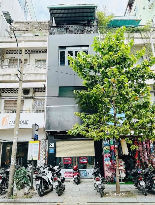 FrontHouse mặt tiền Trần Quang Khải, Quận 1 71m² giá 75 tỷ - Đầu tư sinh lời lý tưởng!