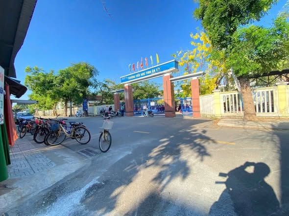 Đất nền Tịnh Ấn Tây 76.5m² giá 600 triệu - Nở hậu, hẻm ô tô, gần trường học!