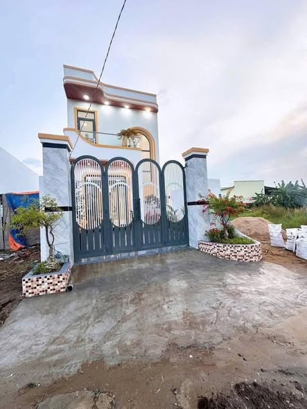 Nhà phố hiện đại 155m² tại Cộng Đồng, Cần Giuộc - Giá 3.49 tỷ, tặng nội thất!