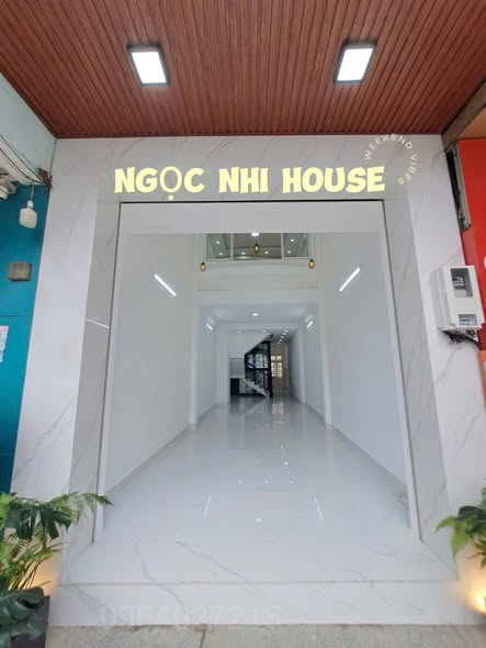 Cho thuê nhà làm CHDV đường Ngô Gia Tự, quận 10, 325m² - Vị trí trung tâm, thu hút sinh viên!