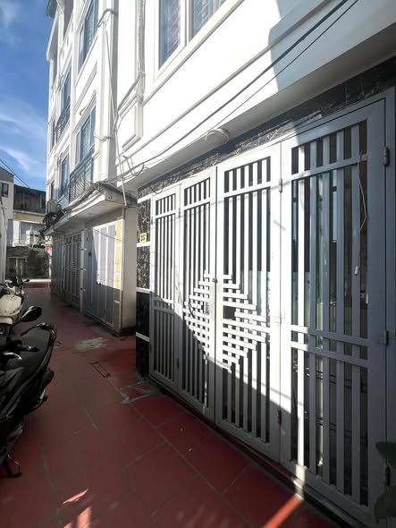 Nhà 4 tầng Hoàng Mai 20m² giá 3.75 tỷ - Gần chợ Yên Duyên, sổ chung từng phôi!