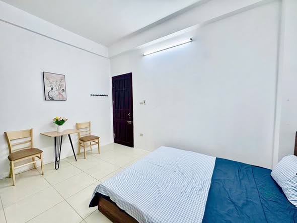 Phòng cho thuê tại Chùa Láng, Đống Đa 25m² giá 4.3 triệu - Nhà mới 100% sẵn sàng ở ngay!