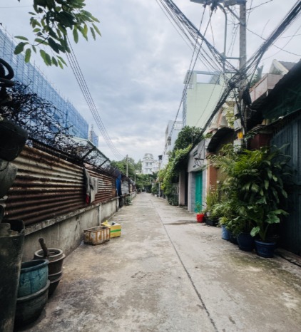 Nhà phố Thành Thái, Quận 10 - 32m² giá 4.2 tỷ - Chính chủ bán gấp!