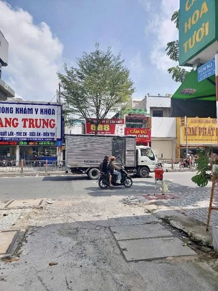 Nhà bán Gò Vấp 27m² giá 3.39 tỷ - Gần sân bay và Emart!